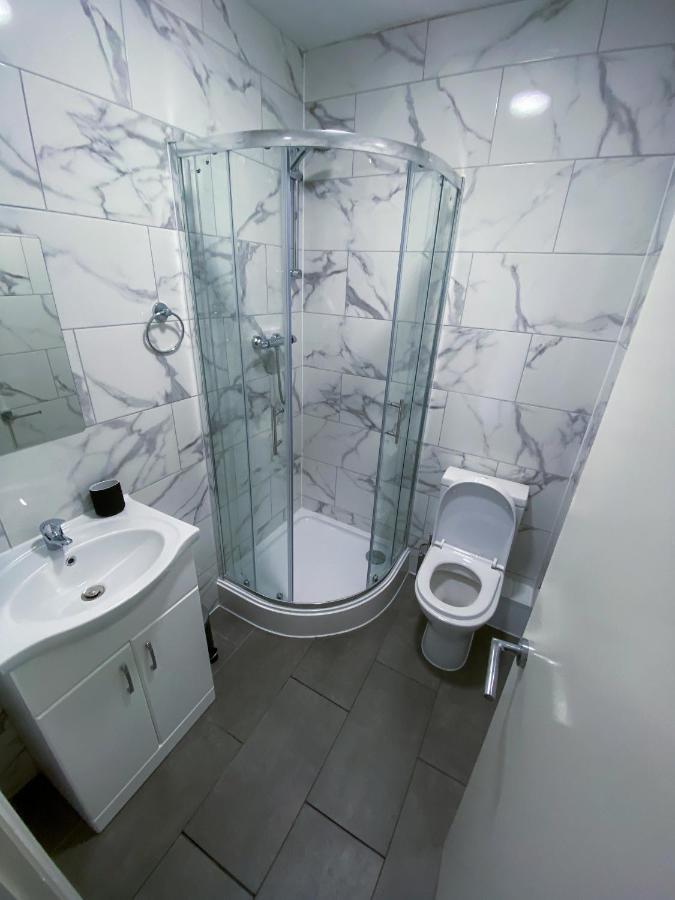 Stylish 1 Bedroom Flat In Wood Green Londres Exterior foto