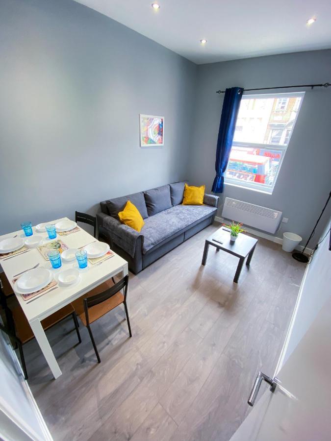 Stylish 1 Bedroom Flat In Wood Green Londres Exterior foto