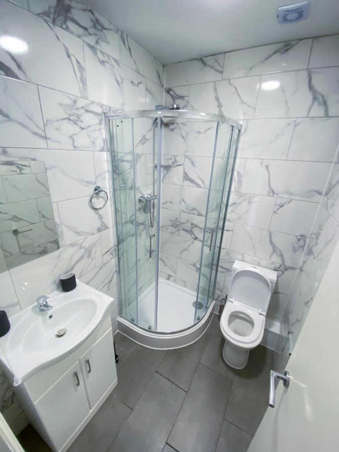Stylish 1 Bedroom Flat In Wood Green Londres Exterior foto
