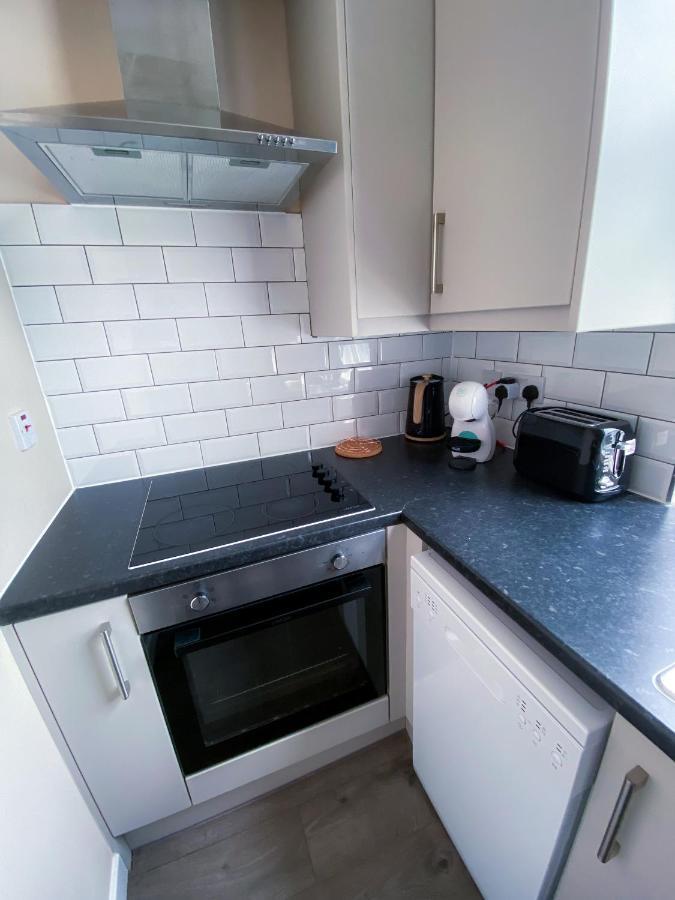 Stylish 1 Bedroom Flat In Wood Green Londres Exterior foto