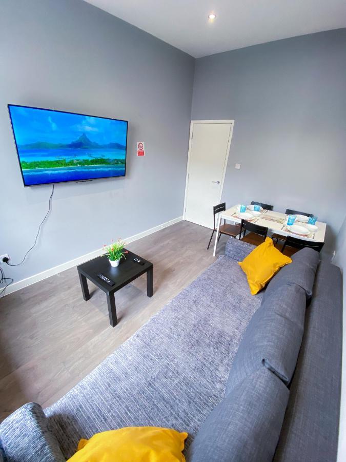Stylish 1 Bedroom Flat In Wood Green Londres Exterior foto